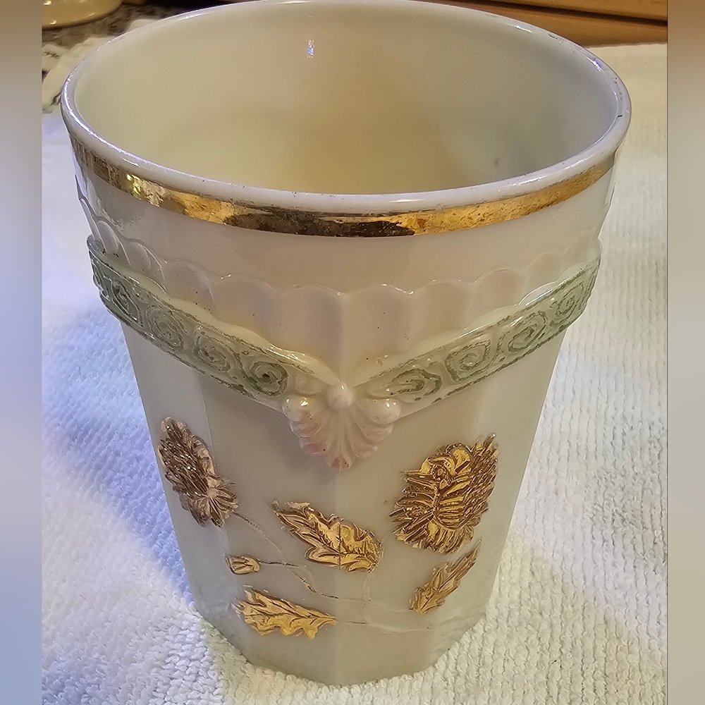 Northwood Custard Chrysanthemum Sprig Tumbler